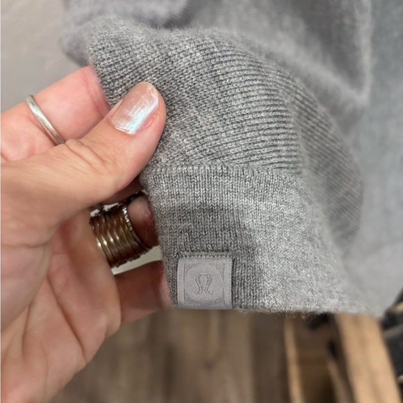 Lululemon Athletica Gray Crewneck Sweater Soft Knit Casual - Picture 3 of 4